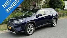 Blauw Gebruikt 2019 Toyota RAV4 Executive SUV | € 29.995 (Eerlijke prijs)