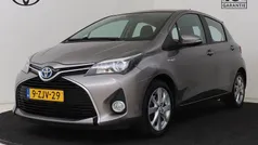 Gebruikt 2015 Toyota Yaris Hybrid Hatchback | € 13.945 (Eerlijke prijs)