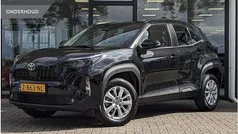 Zwart Gebruikt 2024 Toyota Yaris Cross Active SUV | € 27.995 (Eerlijke prijs)