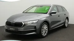 Gebruikt 2024 Skoda Octavia Selection Stationwagen | € 32.400 (Eerlijke prijs)