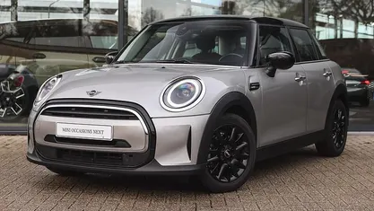 Grijs Gebruikt 2023 Mini Cooper Classic Hatchback | € 24.950 (Eerlijke prijs)