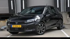 Zwart, metallic lak Gebruikt 2024 Opel Corsa Hatchback | € 24.995 (Eerlijke prijs)