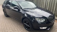 Zwart Gebruikt 2016 Skoda Octavia Business Line Stationwagen | € 10.455 (Eerlijke prijs)