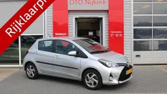 Gebruikt 2016 Toyota Yaris Hybrid Trend Hatchback | € 14.900 (Eerlijke prijs)