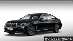 Azuritschwarz ii metallic (zwart metallic) Gebruikt 2020 BMW 745e Executive Sedan | € 52.900 (Eerlijke prijs)
