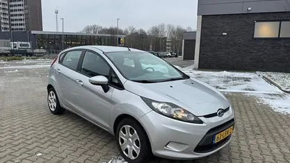 Grijs (metallic) Occasion 2010 Ford Fiesta Limited Hatchback | € 4.950 (Goede deal)