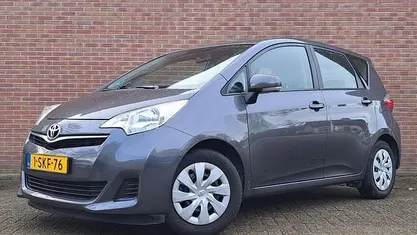 Gebruikt 2012 Toyota Verso-S MPV | € 6.499 (Eerlijke prijs)