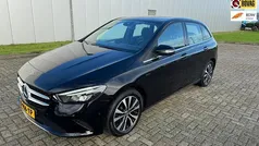Zwart Gebruikt 2021 Mercedes B250 Premium MPV | € 16.995 (Eerlijke prijs)