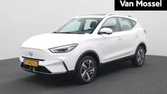 Wit Gebruikt 2023 MG ZS Luxury Sedan | € 21.444 (Eerlijke prijs)