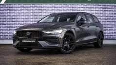 Grijs Gebruikt 2023 Volvo V60 Stationwagen | € 34.399 (Eerlijke prijs)