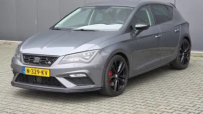 Grijs Gebruikt 2017 Seat Leon FR Hatchback | € 13.700 (Eerlijke prijs)