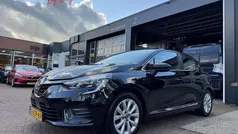 Zwart Gebruikt 2019 Renault Clio IV Intens Hatchback | € 15.895 (Eerlijke prijs)