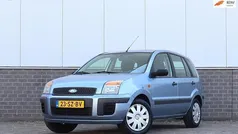 Gebruikt 2006 Ford Fusion MPV | € 1.950 (Eerlijke prijs)