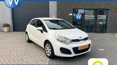 Wit Gebruikt 2012 Kia Rio Comfort Hatchback | € 4.499 (Eerlijke prijs)