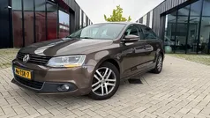Bruin Gebruikt 2012 VW Jetta Highline Sedan | € 4.150 (Eerlijke prijs)