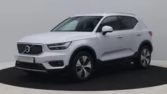 Grijs, metallic lak Gebruikt 2021 Volvo XC40 Inscription SUV | € 26.900 (Super prijs)