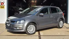 Grijs, metallic lak Gebruikt 2017 VW Polo Comfortline Hatchback | € 8.900 (Eerlijke prijs)