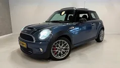 Blauw (metallic) Gebruikt 2009 Mini John Cooper Works Hatchback | € 7.540 (Eerlijke prijs)