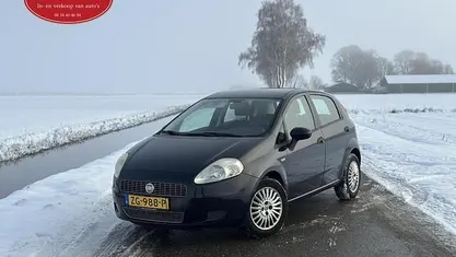 Blauw Gebruikt 2009 Fiat Grande Punto Active Hatchback | € 2.450 (Eerlijke prijs)