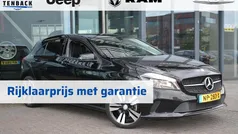 Zwart Gebruikt 2017 Mercedes A160 Business Hatchback | € 19.645 (Eerlijke prijs)
