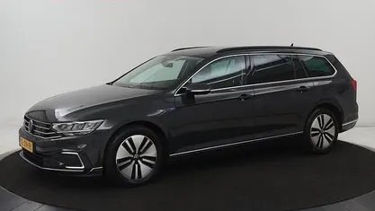 Occasion 2020 VW Passat GTE Stationwagen | € 19.900 (Goede deal)