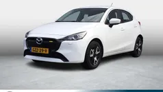 Wit Gebruikt 2025 Mazda 2 Center-Line Hatchback | € 22.395 (Eerlijke prijs)