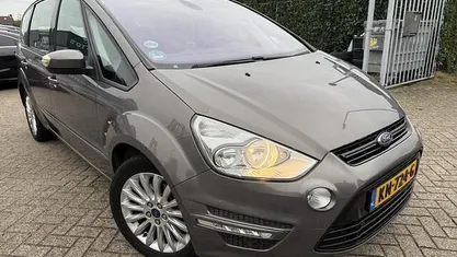 Bruin Gebruikt 2012 Ford S-MAX Titanium MPV | € 5.999 (Eerlijke prijs)
