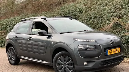 Grijs Gebruikt 2015 Citroën C4 Feel SUV | € 5.500 (Eerlijke prijs)