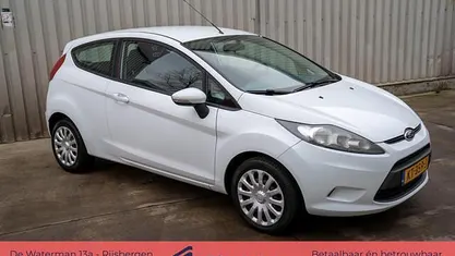 Wit Gebruikt 2011 Ford Fiesta Trend Hatchback | € 4.850 (Eerlijke prijs)