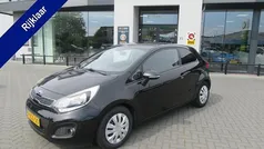 Zwart Gebruikt 2015 Kia Rio Plus Hatchback | € 7.900 (Eerlijke prijs)