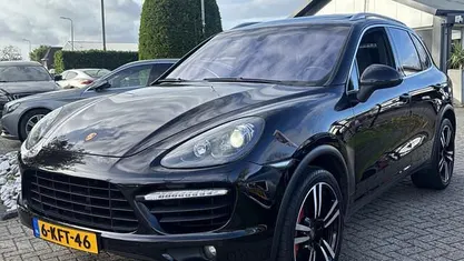 Zwart Gebruikt 2012 Porsche Cayenne Turbo SUV | € 22.950 (Eerlijke prijs)