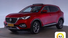 Rood, metallic lak Gebruikt 2022 MG EHS Luxury SUV | € 20.445 (Goede deal)