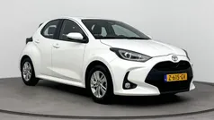 Wit Gebruikt 2024 Toyota Yaris Hybrid Active Hatchback | € 23.999 (Eerlijke prijs)