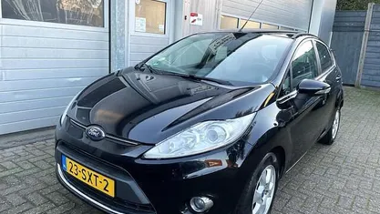 Zwart Gebruikt 2012 Ford Fiesta Hatchback | € 3.250 (Goede deal)