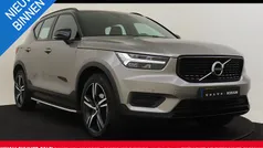Grijs Gebruikt 2022 Volvo XC40 R-Design SUV | € 33.890 (Eerlijke prijs)