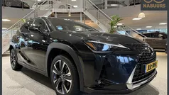 Gebruikt 2023 Lexus UX 250h Business Edition SUV | € 34.900 (Eerlijke prijs)