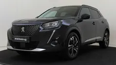 Zwart, metallic lak Gebruikt 2021 Peugeot 2008 Allure SUV | € 16.835 (Eerlijke prijs)