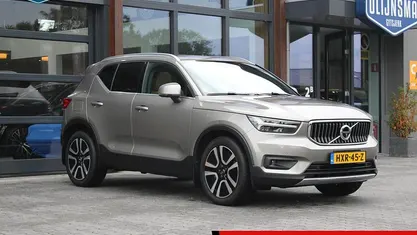 Beige, metallic lak Occasion 2021 Volvo XC40 Inscription SUV | € 28.494 (Goede deal)