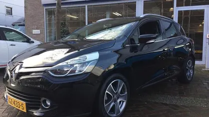 Zwart Gebruikt 2015 Renault Clio GrandTour Night&Day Stationwagen | € 7.450 (Eerlijke prijs)