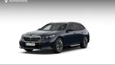 Zwart Nieuw 2025 BMW 530e M Sport Stationwagen | € 80.588 (Super prijs)