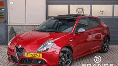 Rood Gebruikt 2017 Alfa Romeo Giulietta Veloce Hatchback | € 18.450 (Eerlijke prijs)