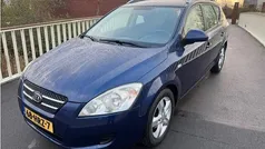 Gebruikt 2009 Kia Ceed Hatchback | € 2.749 (Eerlijke prijs)