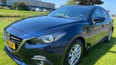 Blauw Gebruikt 2015 Mazda 3 Hatchback | € 15.500 (Eerlijke prijs)
