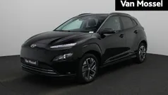 Zwart Gebruikt 2023 Hyundai Kona SUV | € 22.400 (Eerlijke prijs)