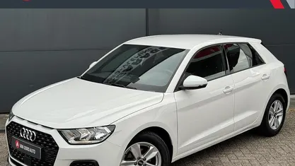 Wit Gebruikt 2021 Audi A1 Sportback Proline Hatchback | € 19.440 (Eerlijke prijs)