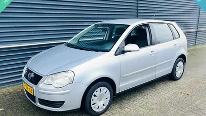 Occasion VW Polo 75 PK (55 kW) 2005 Grijs Hatchback