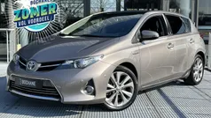 Grijs Gebruikt 2015 Toyota Auris Hybrid Executive Hatchback | € 15.295 (Eerlijke prijs)