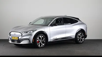 Grijs Gebruikt 2022 Ford Mustang Mach-E SUV | € 33.945 (Eerlijke prijs)