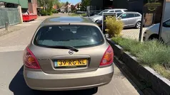 Nissan Almera