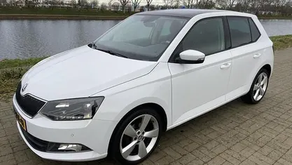 Occasion 2015 Skoda Fabia First Edition Hatchback | € 7.950 (Eerlijke prijs)